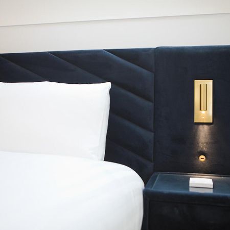 Ultra Stylish Apt Set In An Affluent Location Poole Buitenkant foto