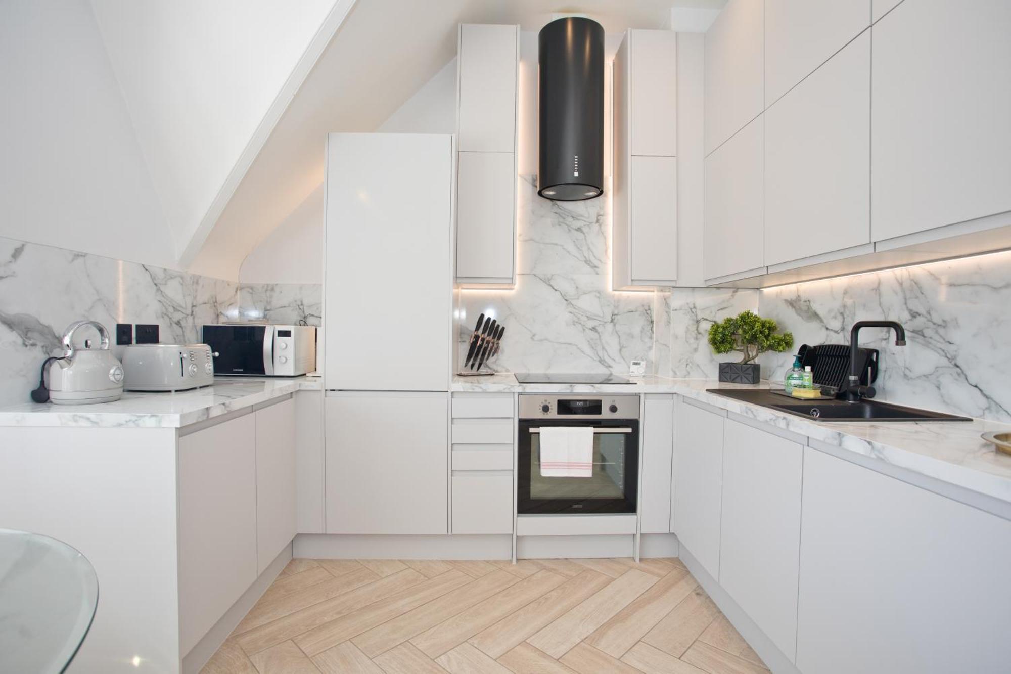 Ultra Stylish Apt Set In An Affluent Location Poole Buitenkant foto
