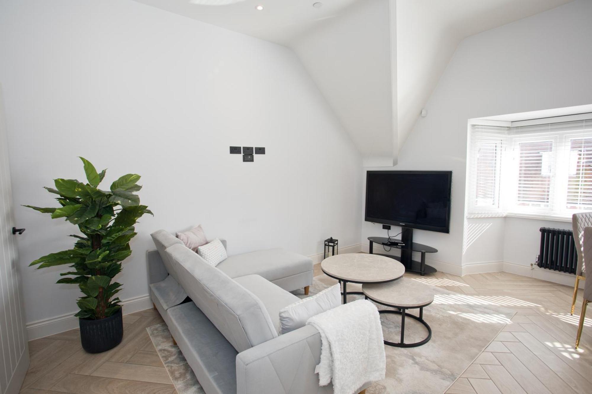 Ultra Stylish Apt Set In An Affluent Location Poole Buitenkant foto