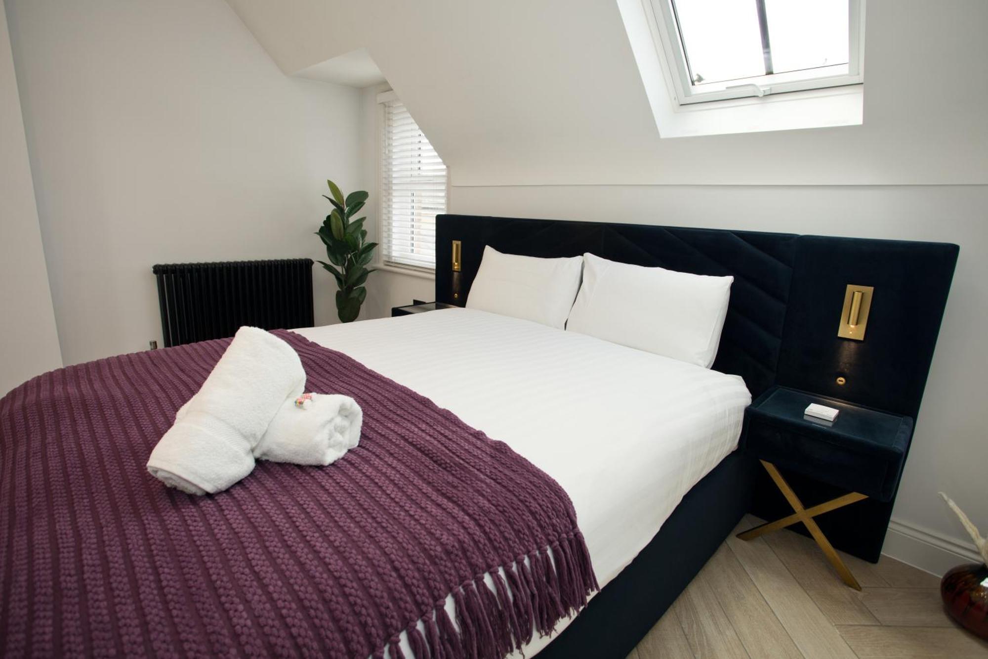 Ultra Stylish Apt Set In An Affluent Location Poole Buitenkant foto